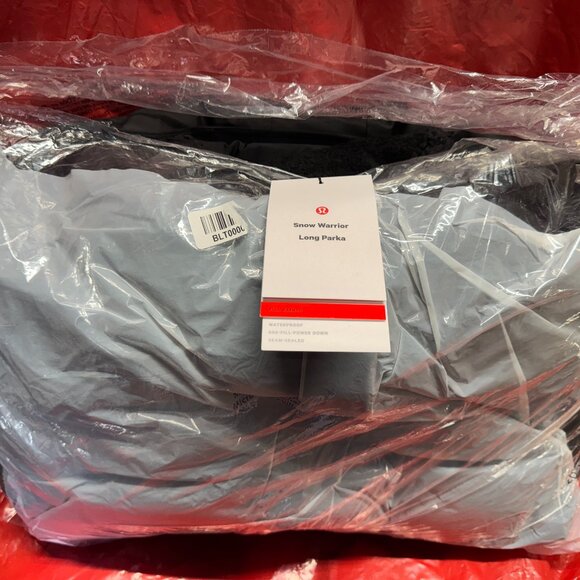 BNWT Lululemon Snow Warrior Long Parka, Black, Size 10 - Picture 4 of 6